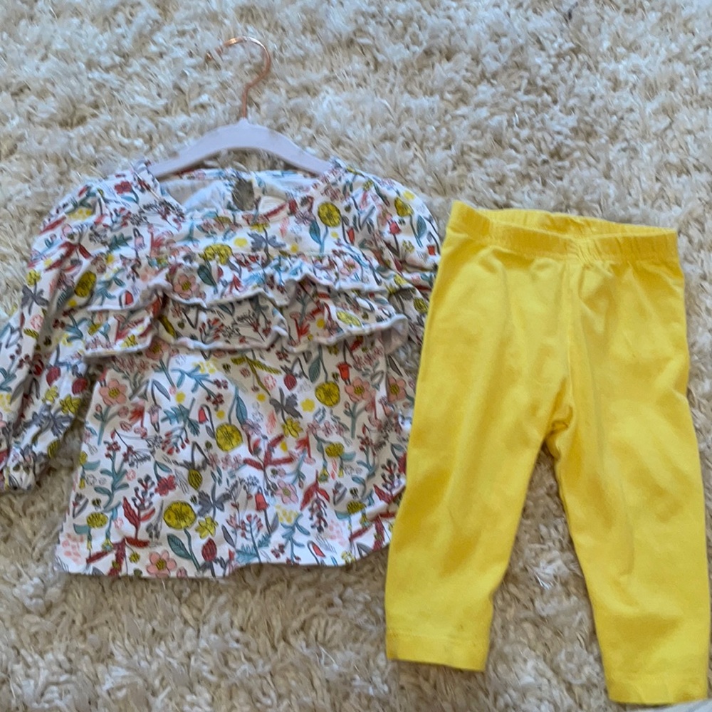 Carterās Baby Girls Bright yellow floral outfit!